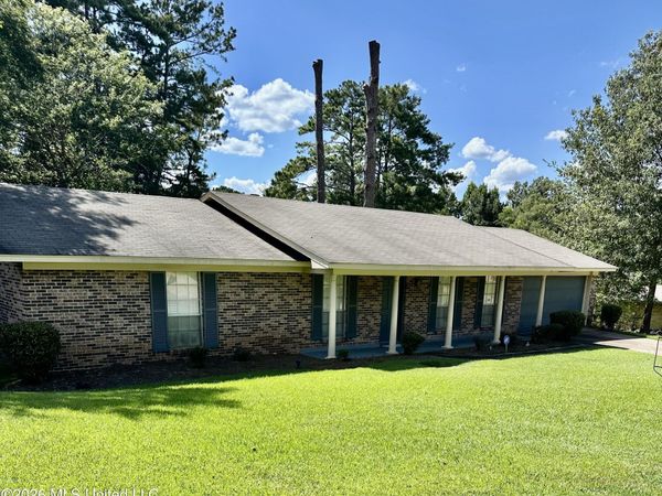 321 Sharon Hills Drive, Jackson, MS 39212