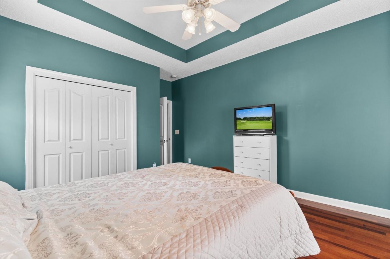 6371 Longwood Dr. Photo 21
