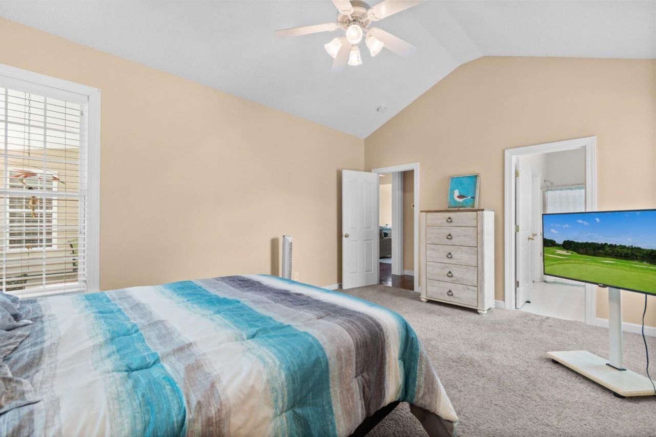 6371 Longwood Dr. Photo 24