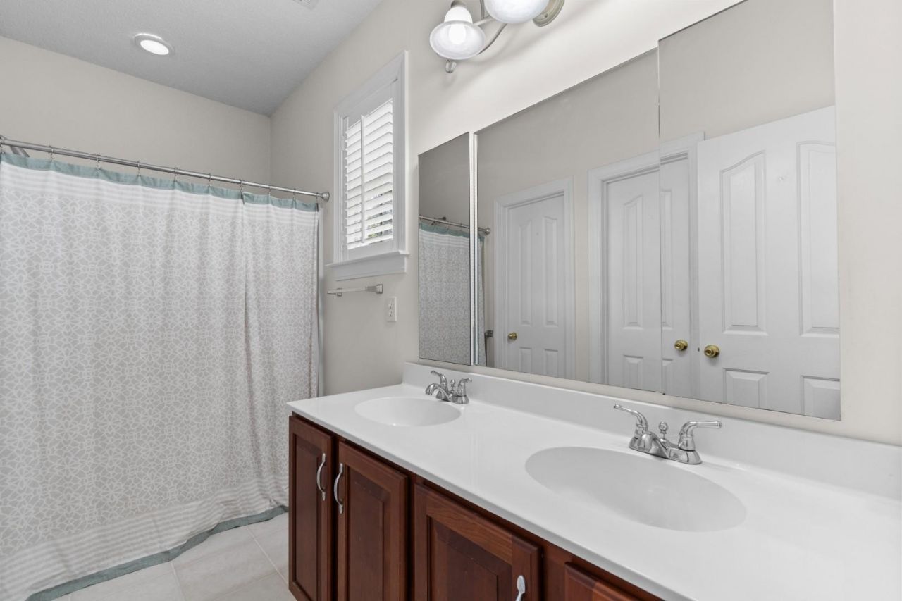 6371 Longwood Dr. Photo 25