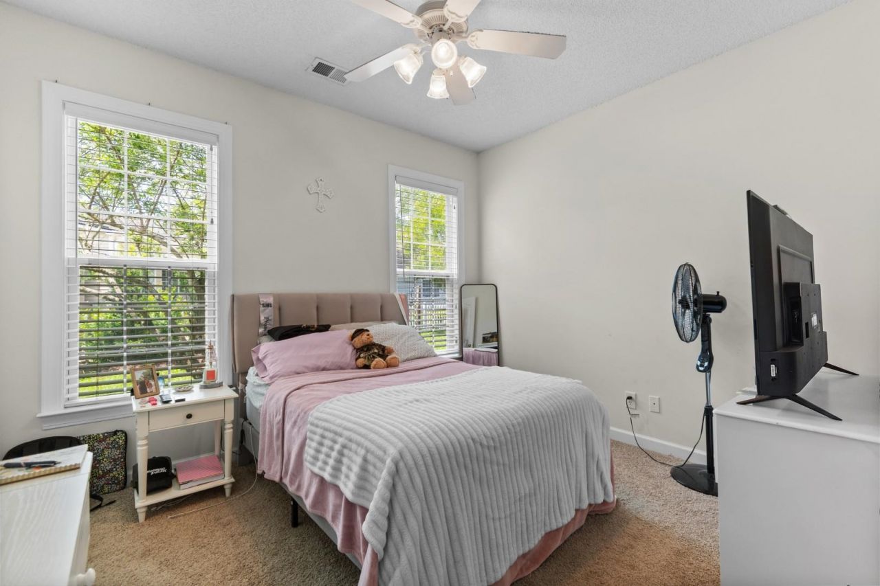 6371 Longwood Dr. Photo 26
