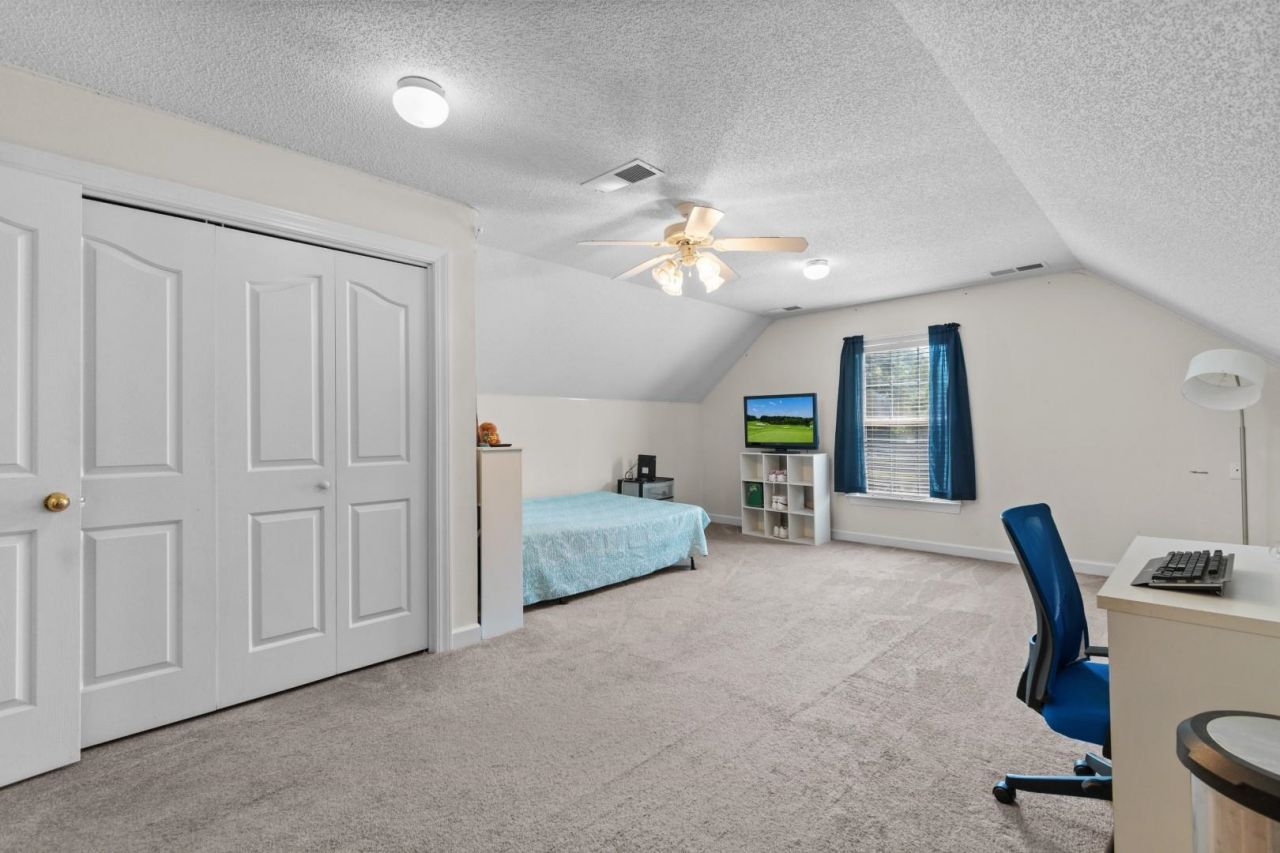 6371 Longwood Dr. Photo 29
