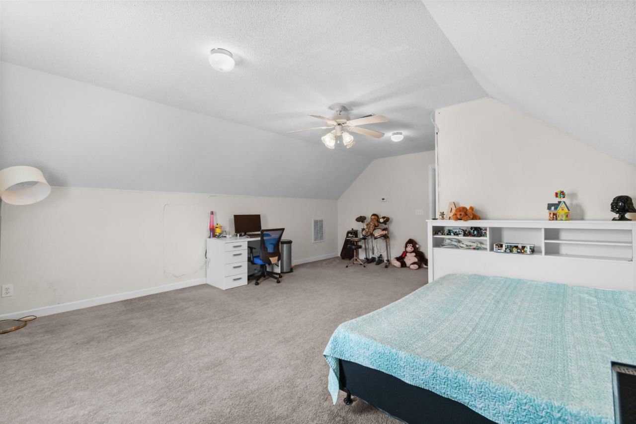 6371 Longwood Dr. Photo 31