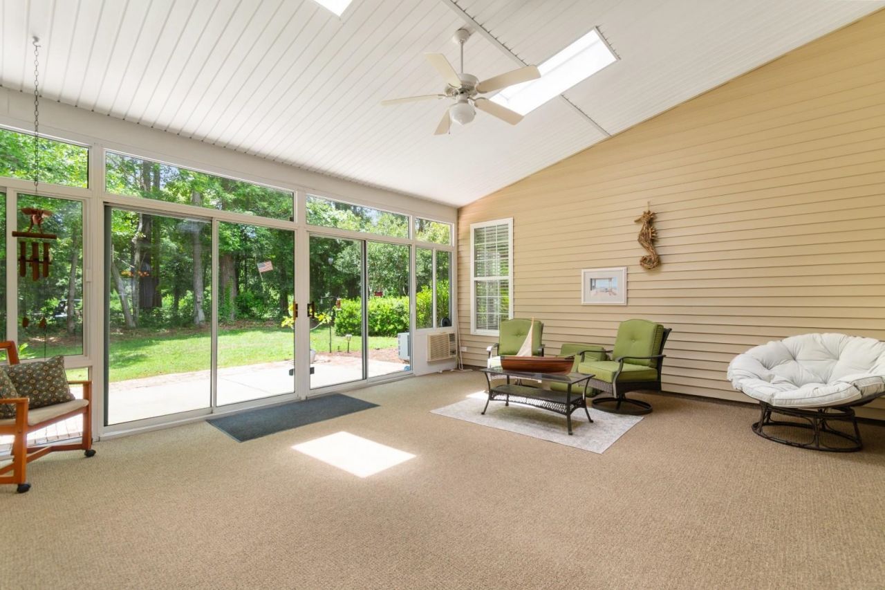 6371 Longwood Dr. Photo 33