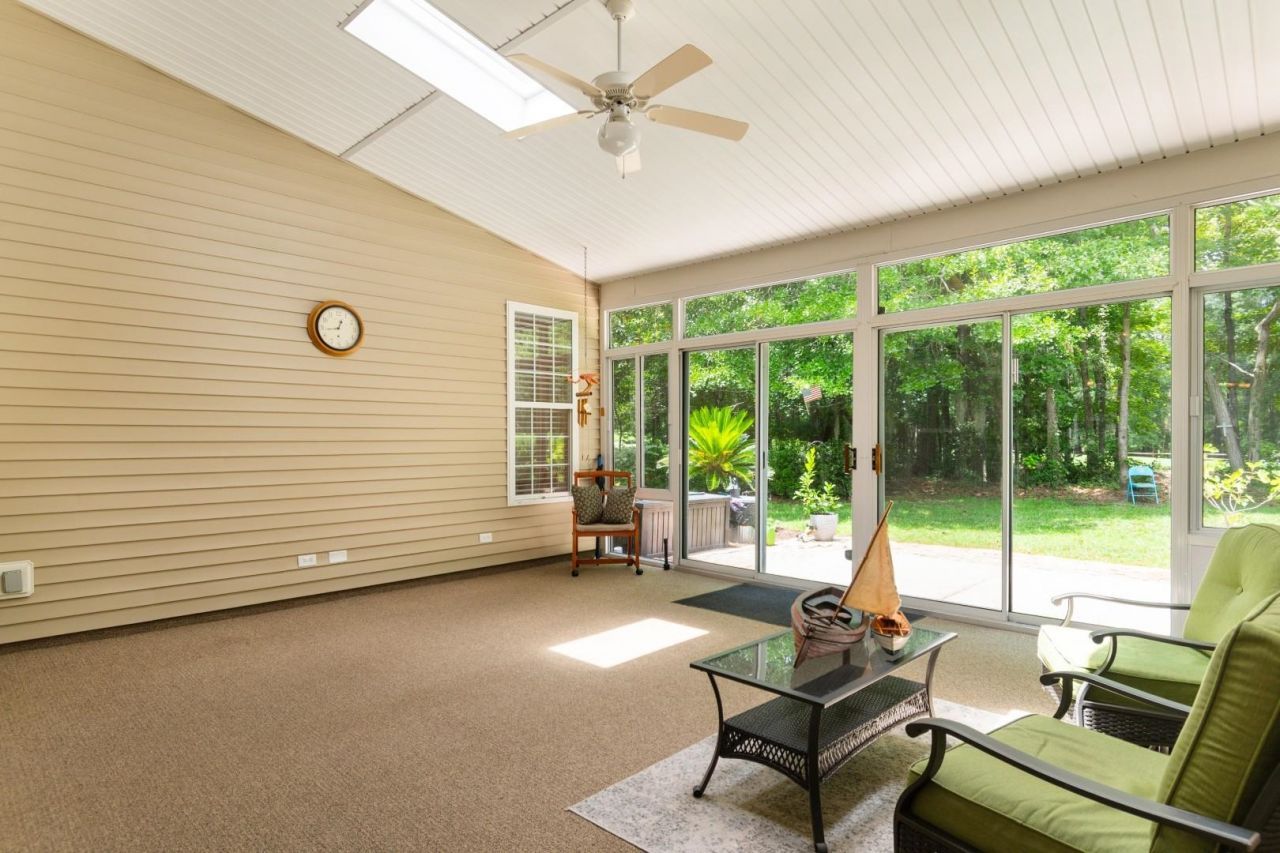 6371 Longwood Dr. Photo 34