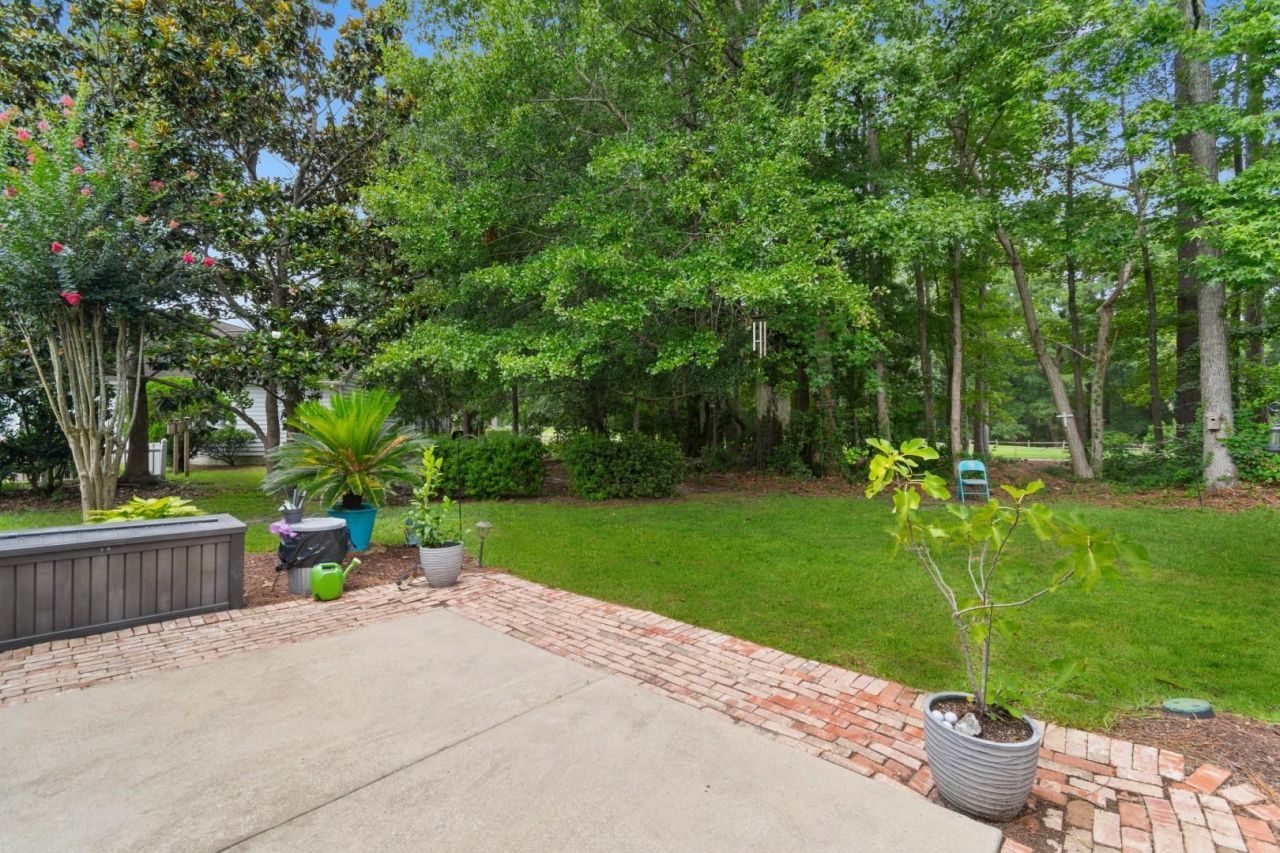 6371 Longwood Dr. Photo 36