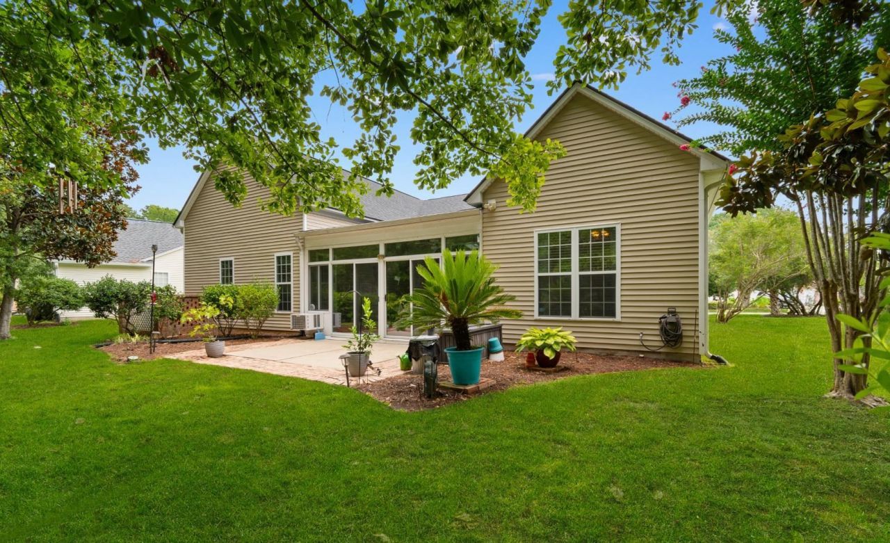6371 Longwood Dr. Photo 38