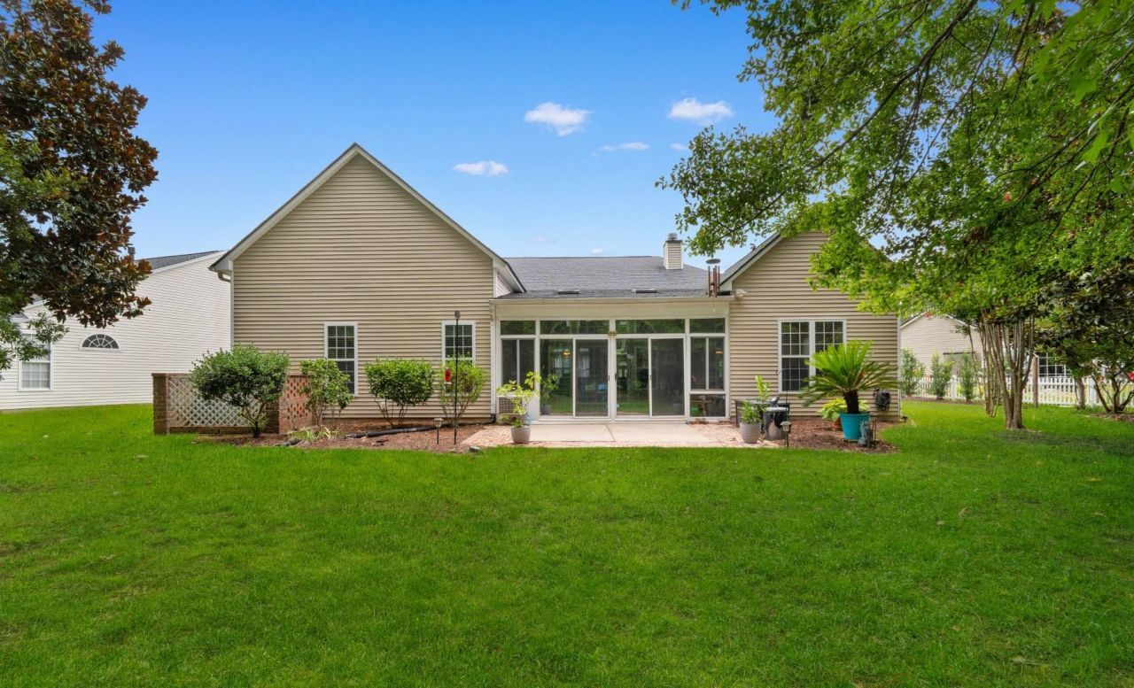6371 Longwood Dr. Photo 39