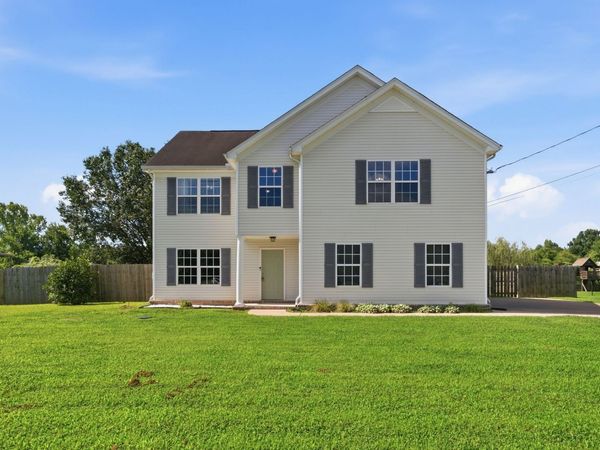 1239 California Dr, Murfreesboro, TN 37129