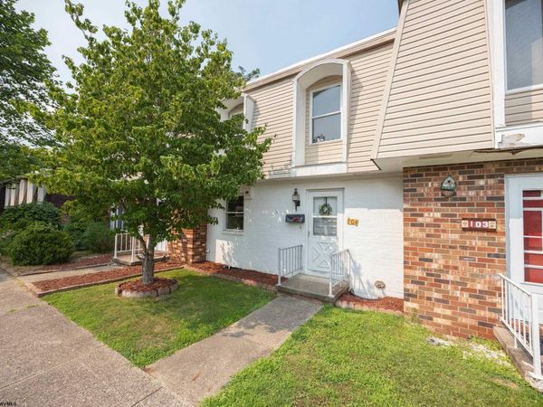 104 Pinewood Road, Clarksburg, WV 26301