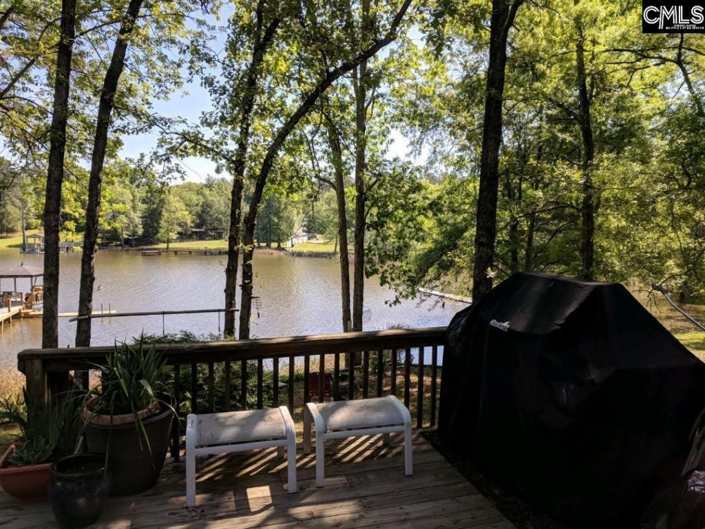 957 Rocky Point Circle  Photo 4