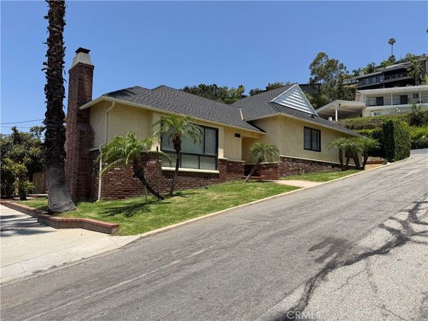 1501 N Maryland Avenue N, Glendale, CA 91207