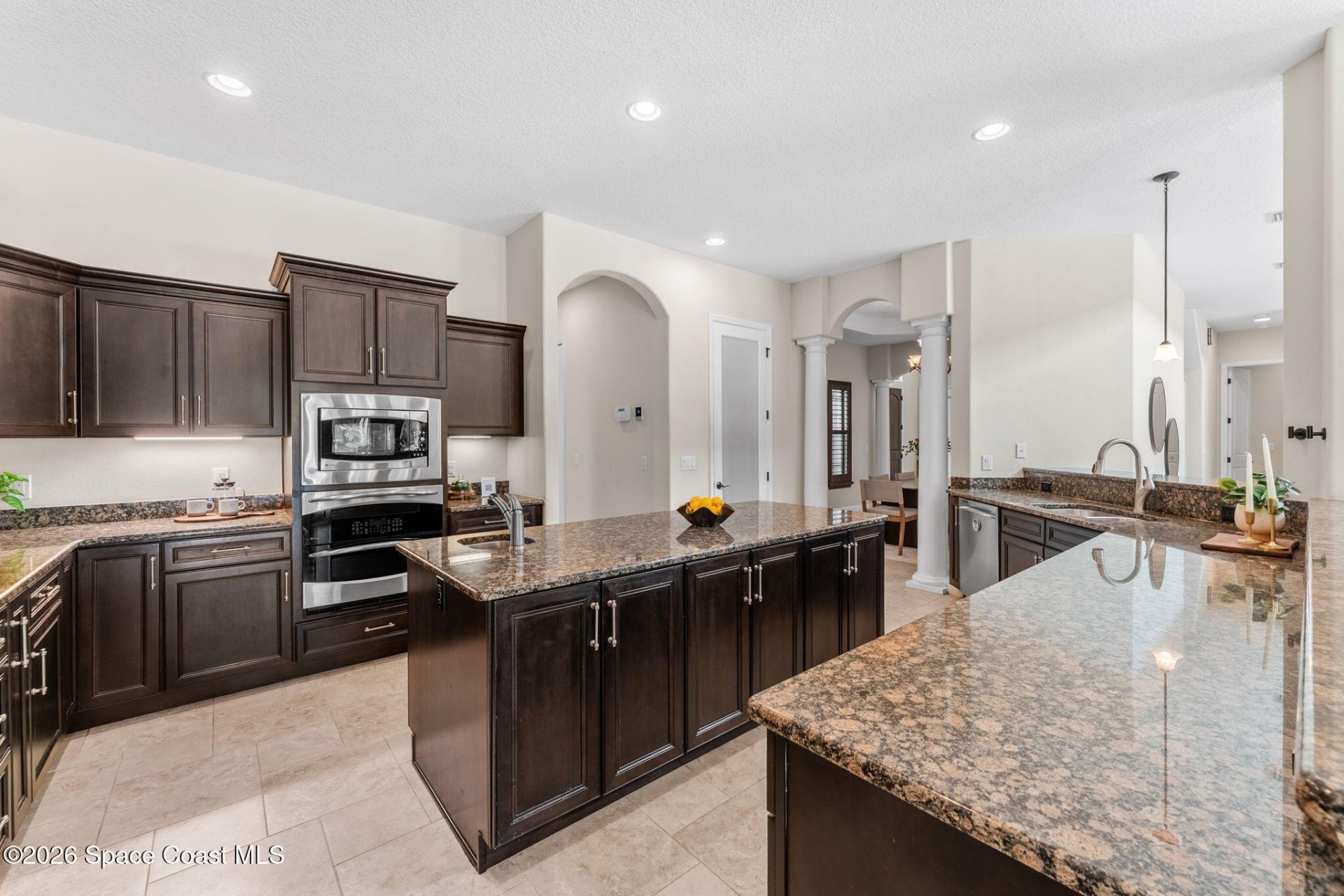 1975 Botanica Circle , Melbourne, FL 32904 Photo