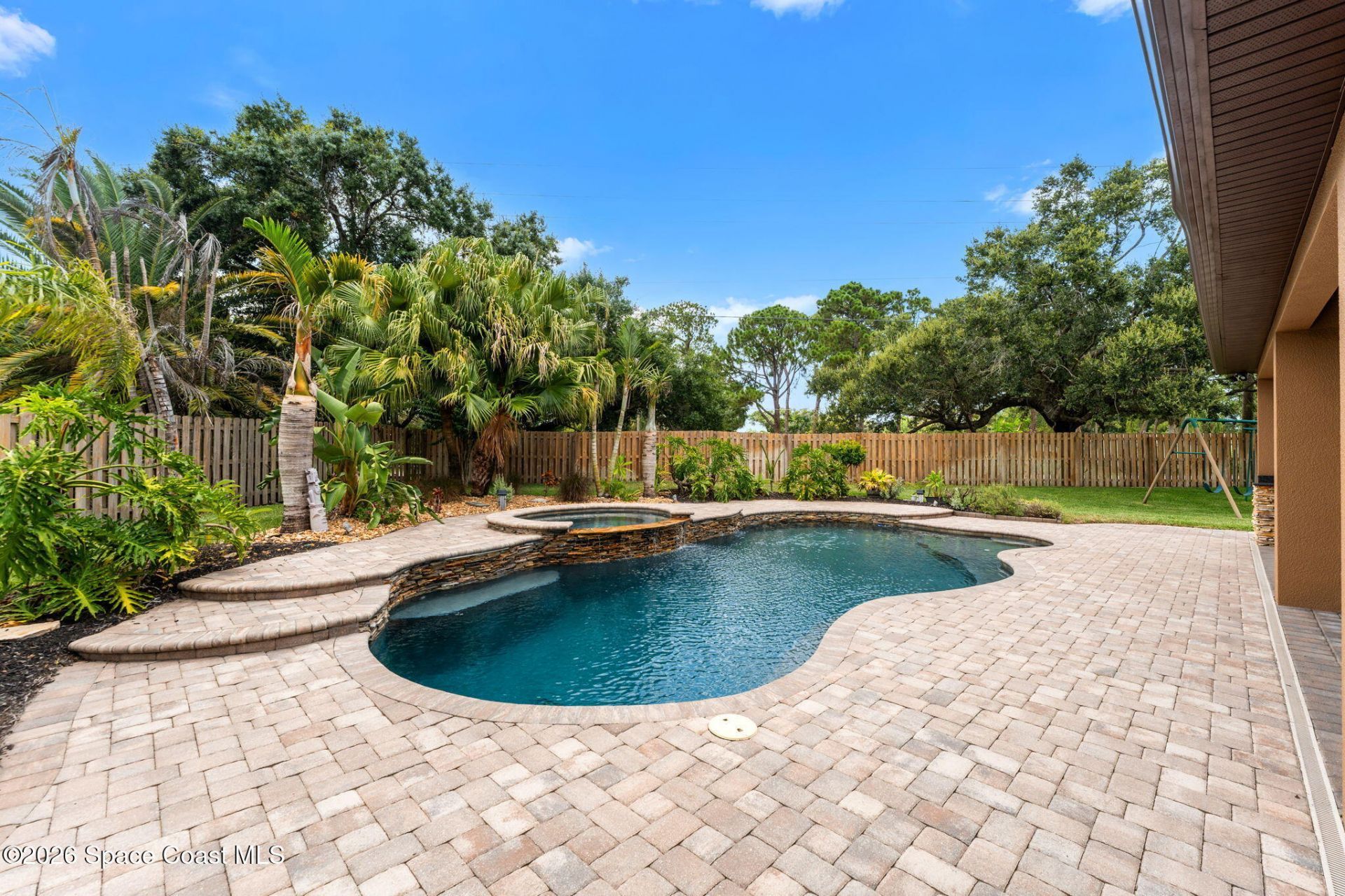 1975 Botanica Circle , Melbourne, FL 32904 Photo