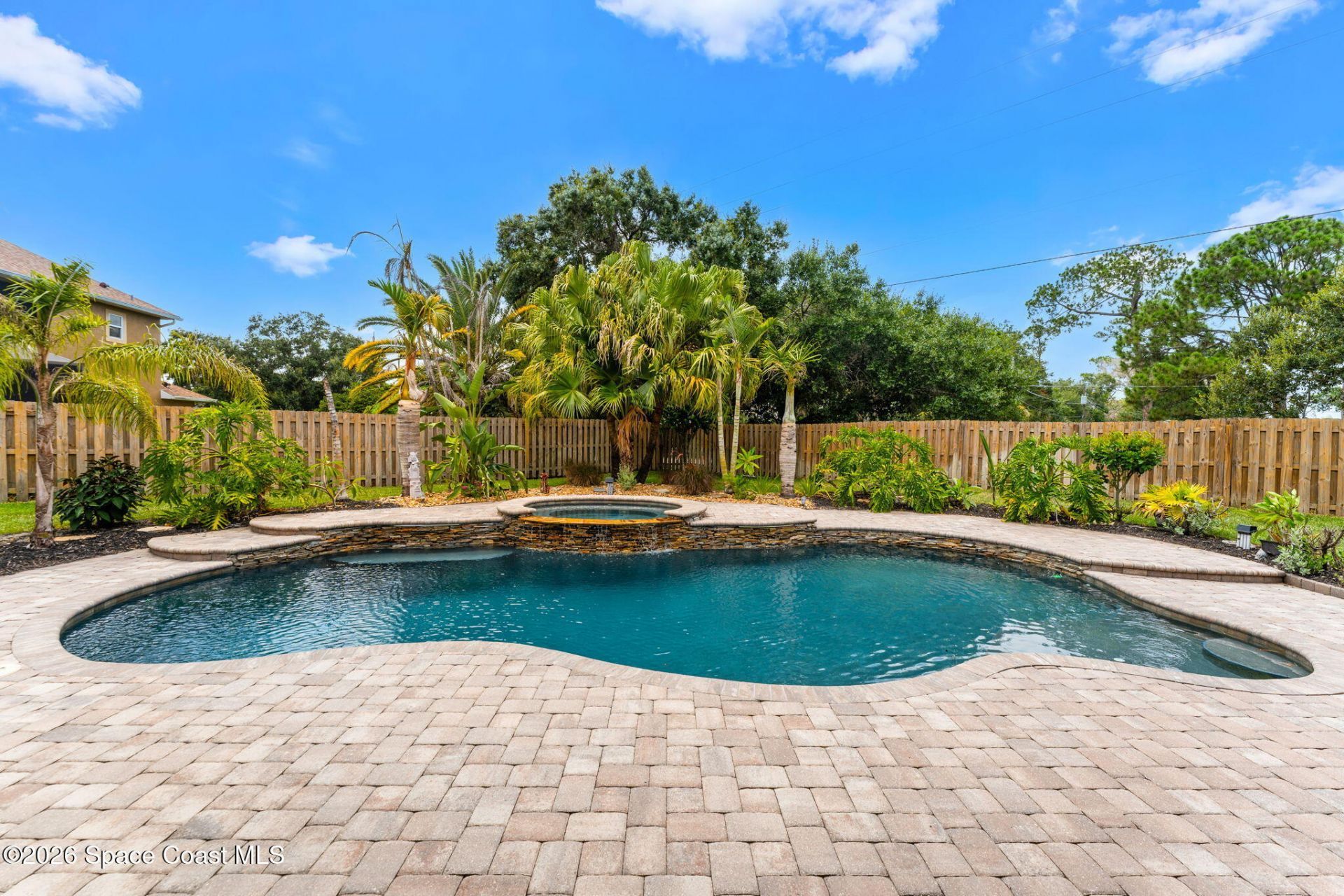 1975 Botanica Circle , Melbourne, FL 32904 Photo