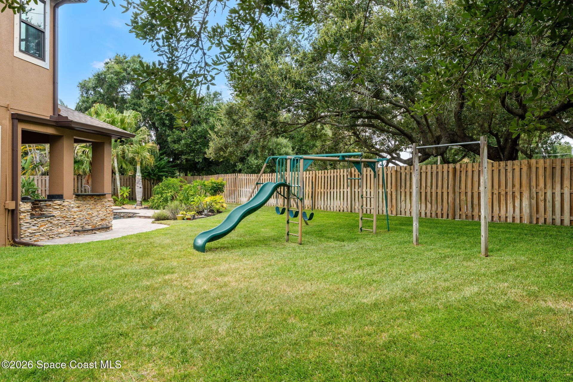 1975 Botanica Circle , Melbourne, FL 32904 Photo