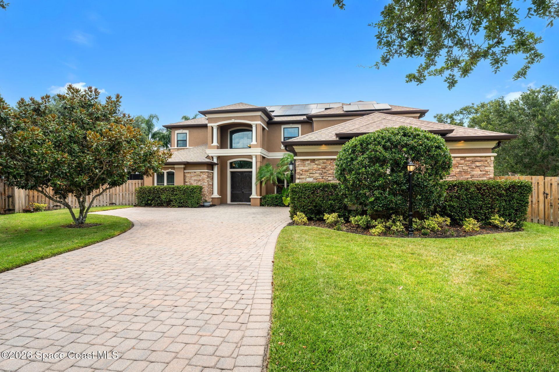 1975 Botanica Circle , Melbourne, FL 32904 Photo
