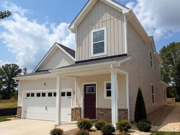 9004 Szalay Lane, Ashland, VA 23005