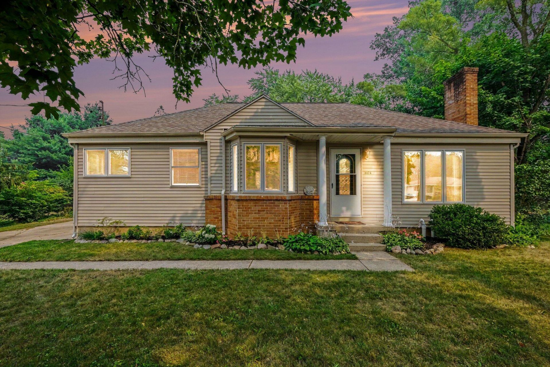 3924 Miramar Avenue Ne, Grand Rapids, MI 49525 Main Photo