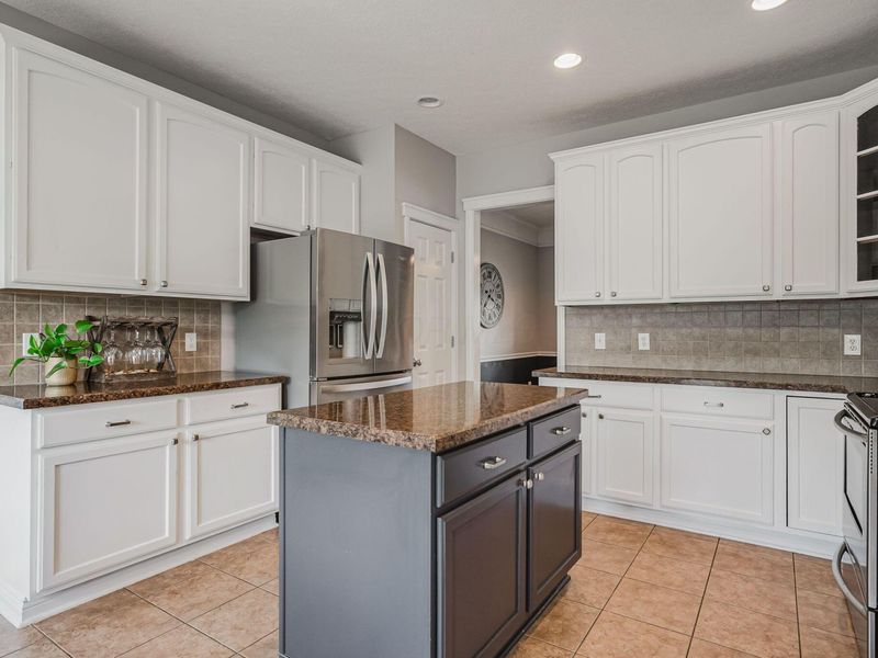 1943 Caplinger Drive, Grove City, OH 43123 Photo 12