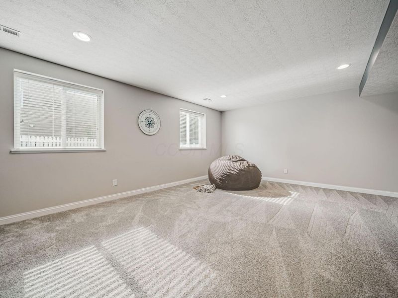 1943 Caplinger Drive, Grove City, OH 43123 Photo 46