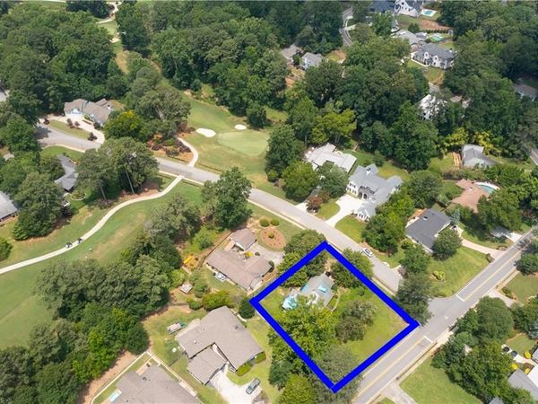 890 Hillwood Drive , Marietta, GA 30068