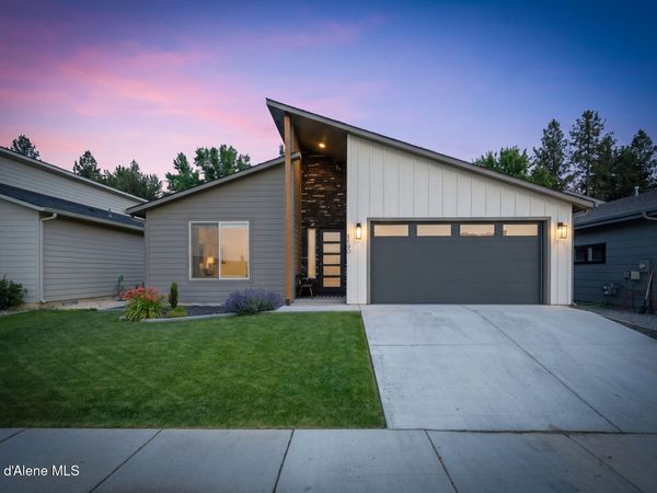 1490 W Moselle Dr , Coeur d'Alene, ID 83814