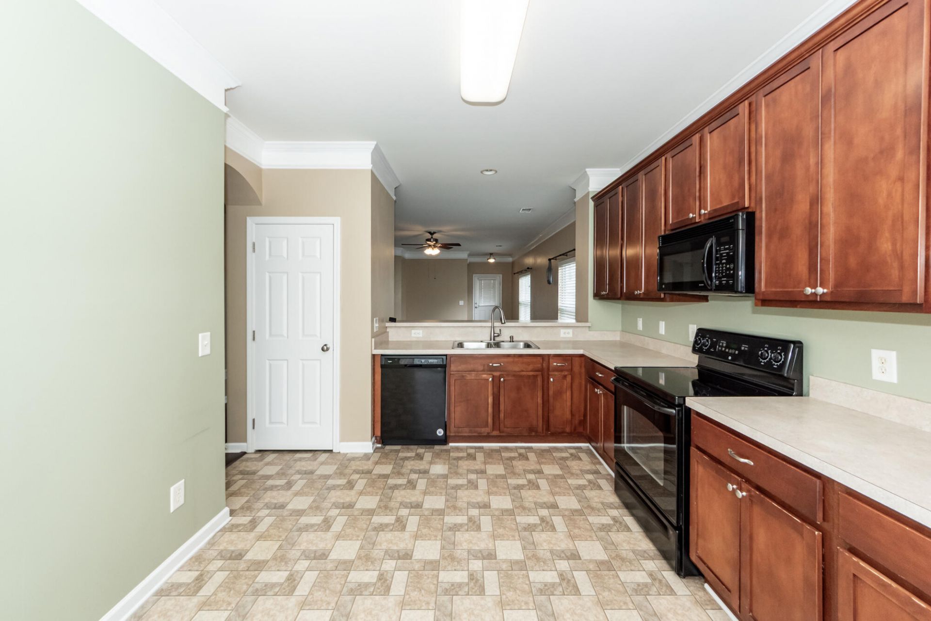 106 Deerpath Trail Photo 13