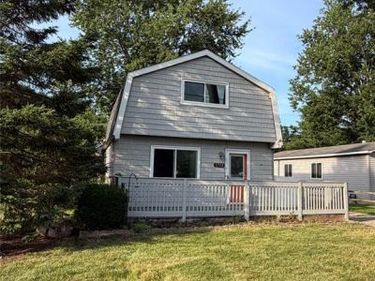 6798 Saline Drive, Waterford Twp, MI 48329