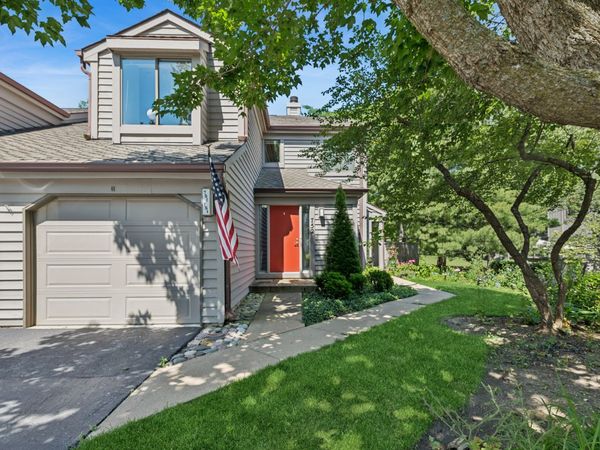752 SHORELINE Road , Unit 1077, Lake Barrington, IL 60010