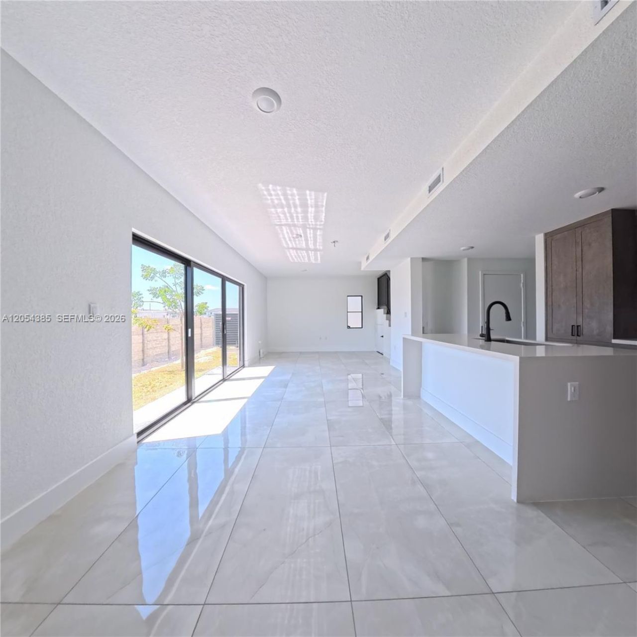 1374 NW 1st St, Florida City, FL 33034 Photo