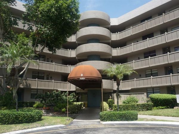 1100 Colony Point Cir , Unit 206, Pembroke Pines, FL 33026