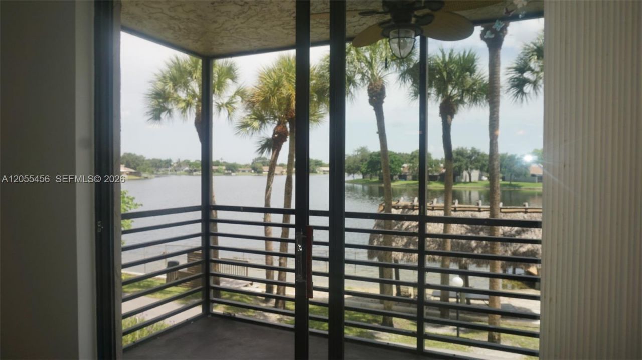 1100 Colony Point Cir , Unit 206, Pembroke Pines, FL 33026 Photo