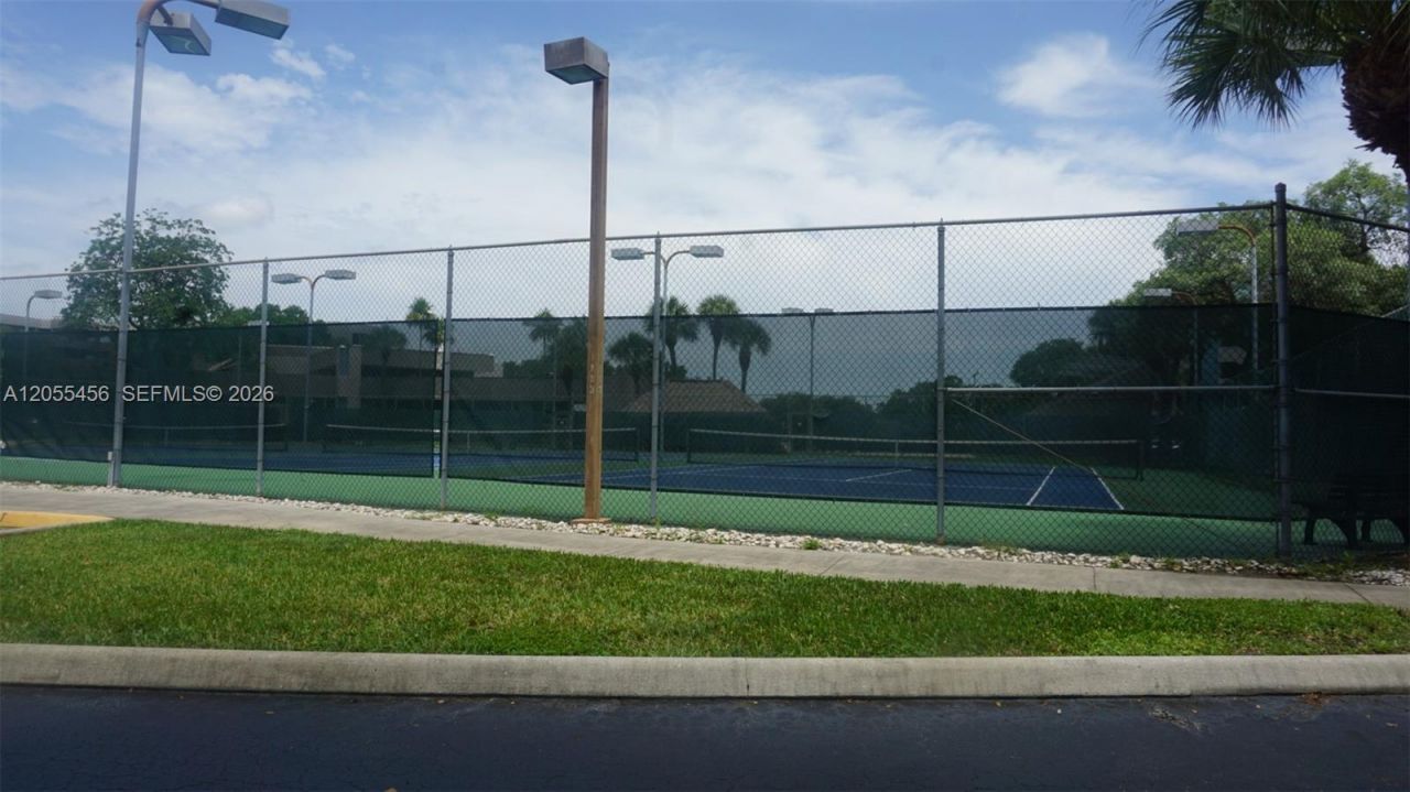1100 Colony Point Cir , Unit 206, Pembroke Pines, FL 33026 Photo