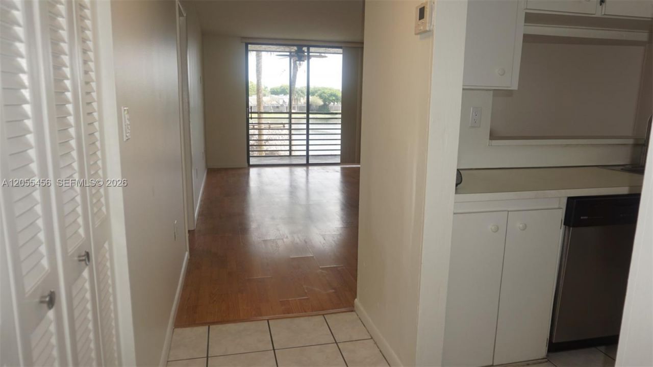 1100 Colony Point Cir , Unit 206, Pembroke Pines, FL 33026 Photo