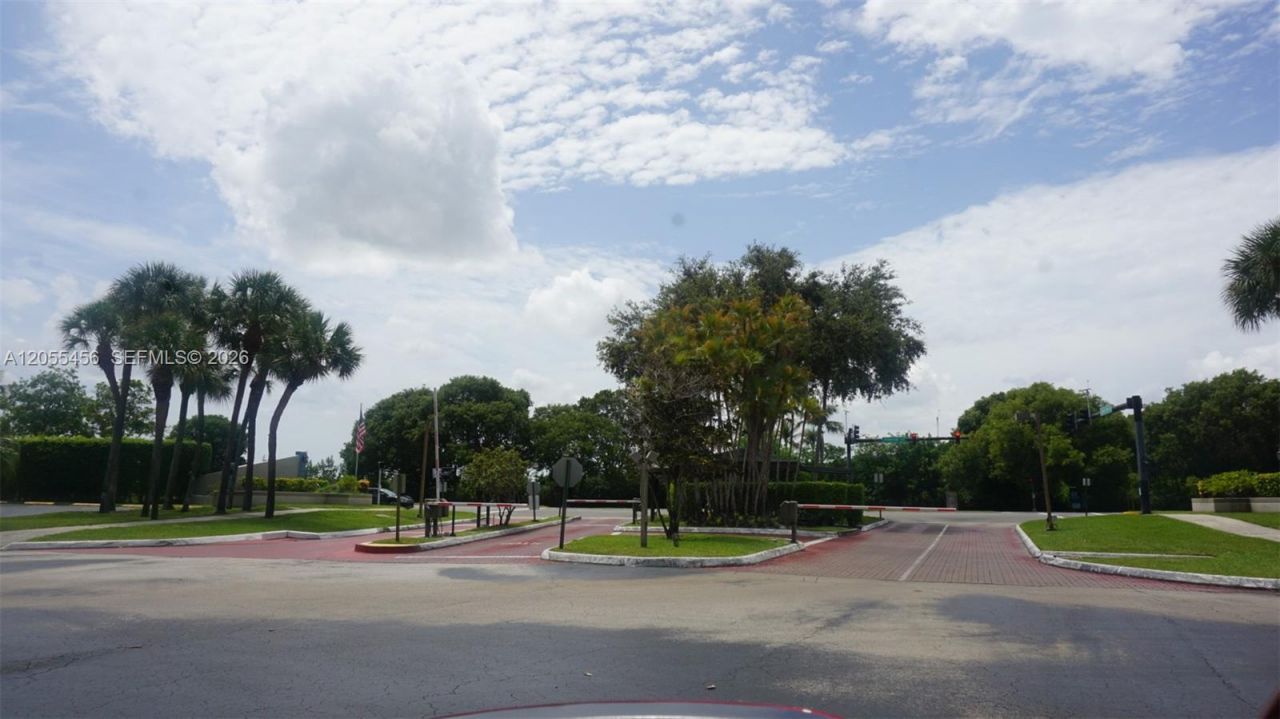 1100 Colony Point Cir , Unit 206, Pembroke Pines, FL 33026 Photo