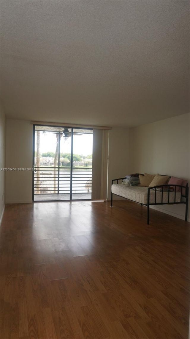 1100 Colony Point Cir , Unit 206, Pembroke Pines, FL 33026 Photo