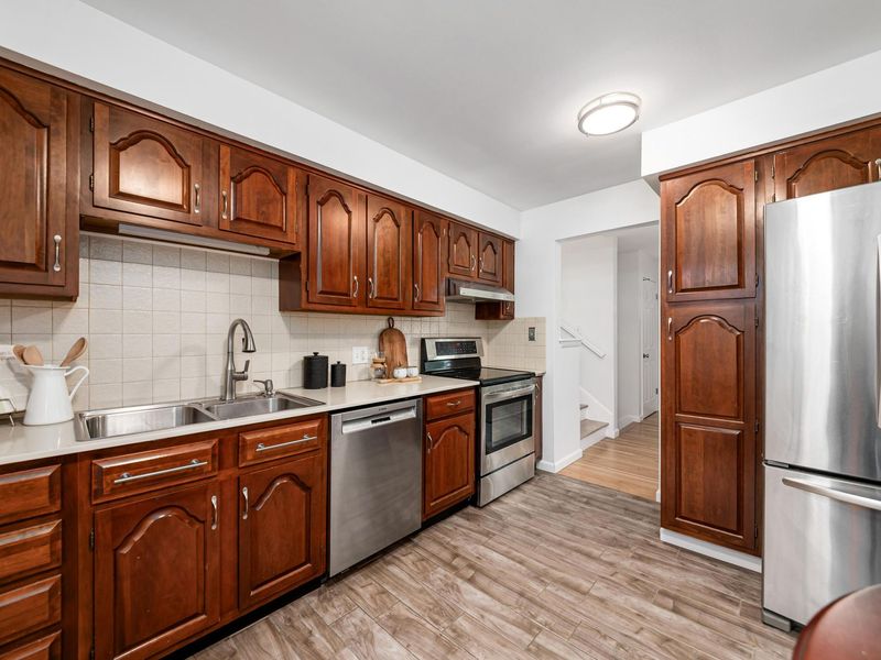 3010 Trentwood Road, Columbus, OH 43221 Photo 10