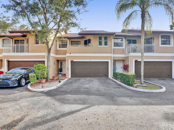 4941 Riverside Drive, Coral Springs, FL 33067