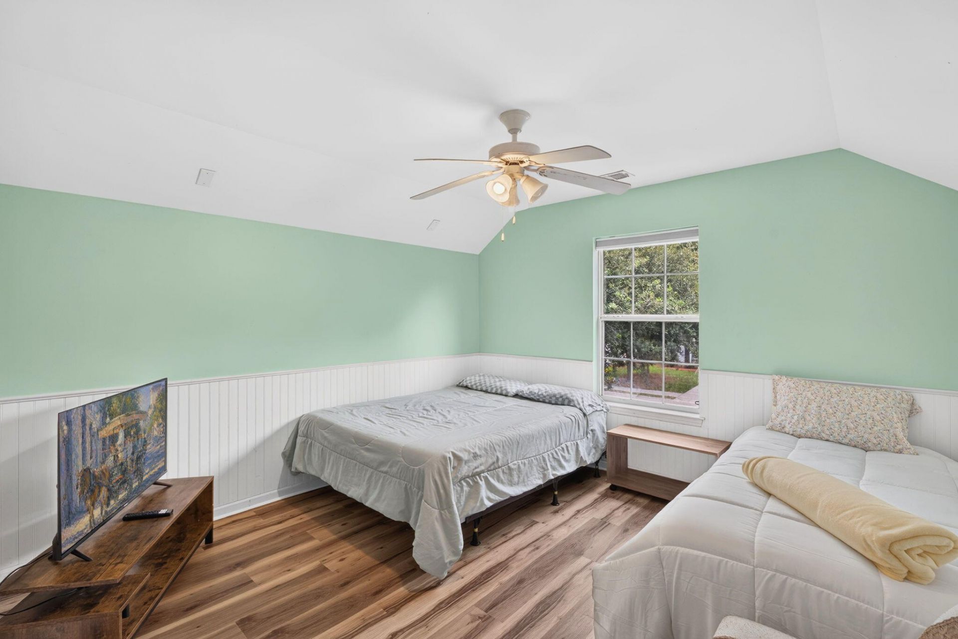 9305 Ayscough Road Photo 10