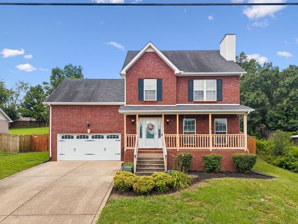 107 Camden Ct N, Hendersonville, TN 37075