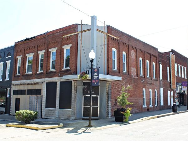 101 Broadway Street , Cave City, KY 42127
