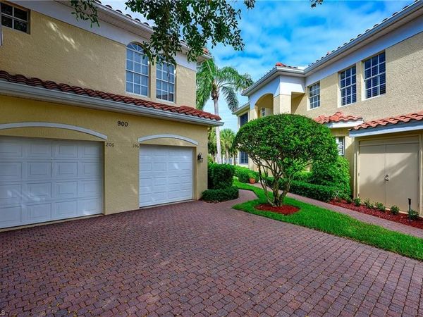 900 L Ambiance CIR , Unit 9-106, NAPLES, FL 34108