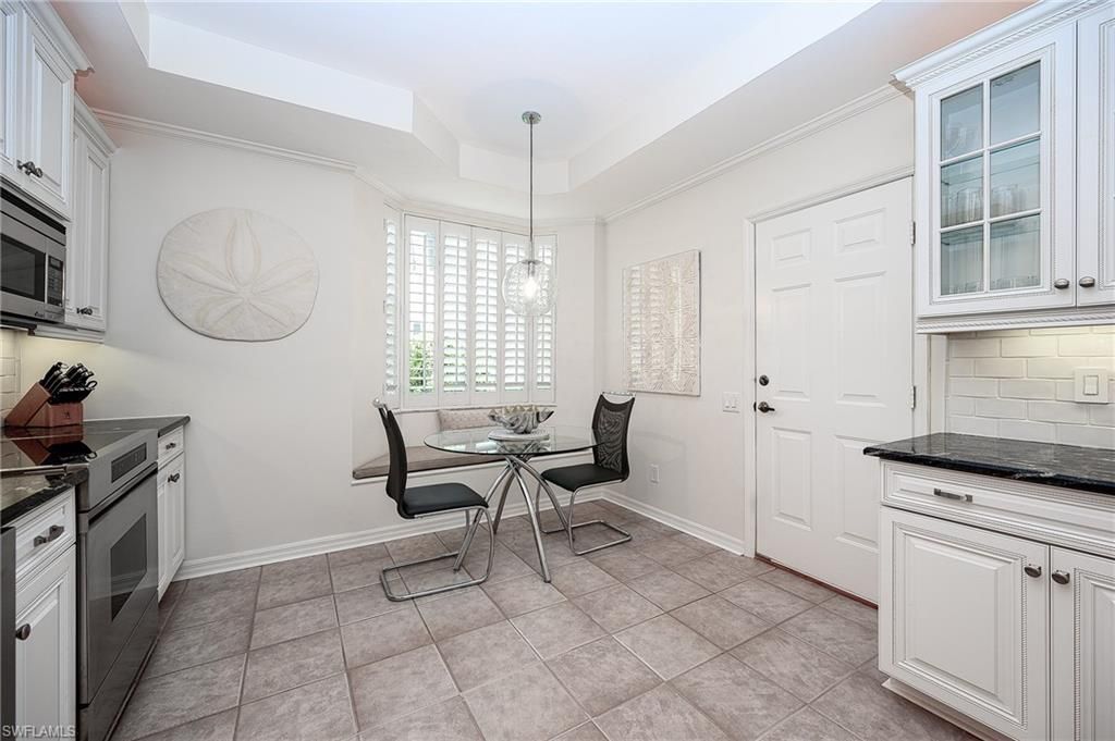 900 L Ambiance Cir, Unit 9-106, Naples, FL 34108 Photo