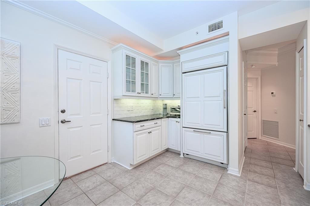 900 L Ambiance Cir, Unit 9-106, Naples, FL 34108 Photo
