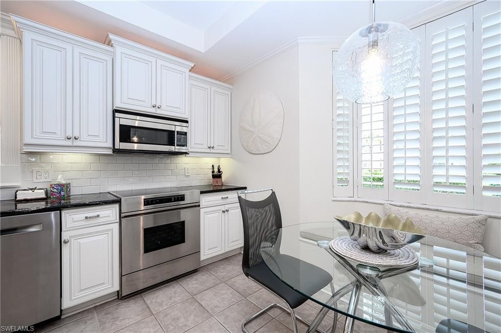 900 L Ambiance Cir, Unit 9-106, Naples, FL 34108 Photo
