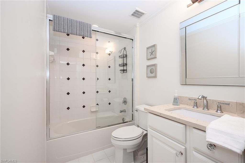 900 L Ambiance Cir, Unit 9-106, Naples, FL 34108 Photo