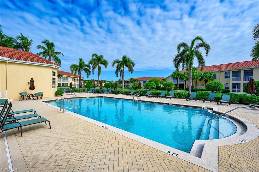 900 L Ambiance Cir, Unit 9-106, Naples, FL 34108 Photo