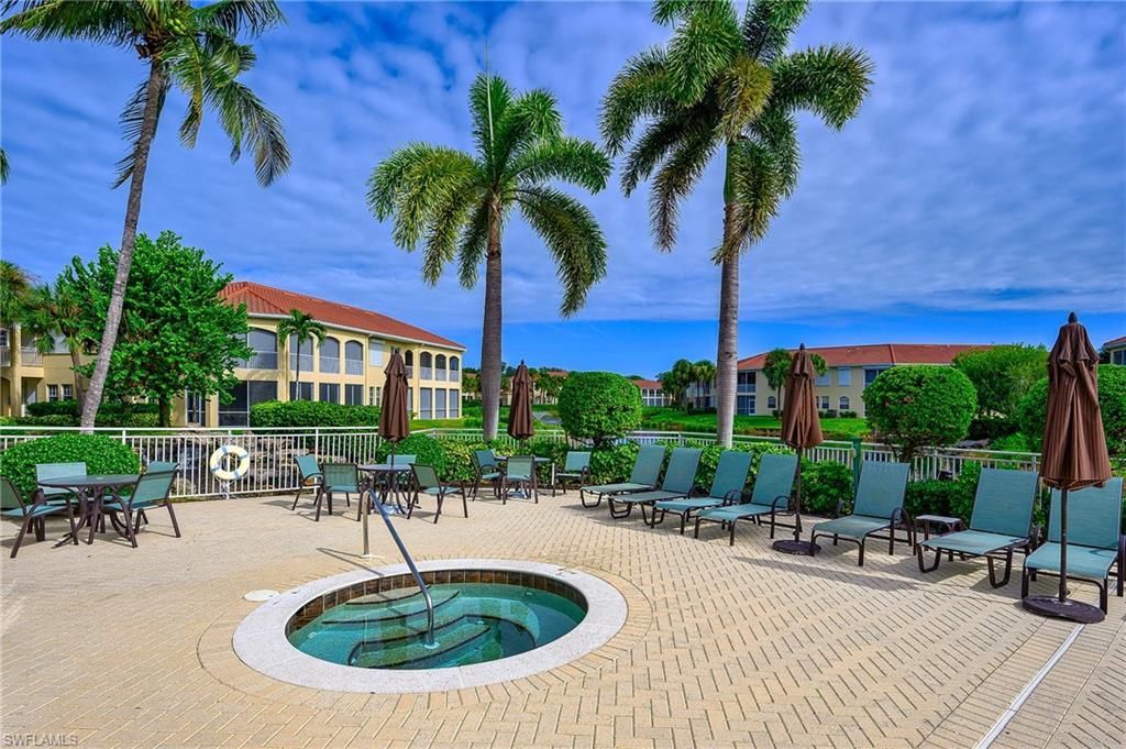 900 L Ambiance Cir, Unit 9-106, Naples, FL 34108 Photo