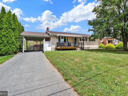 81 E COLLEGE AVENUE Wernersville, PA 19565